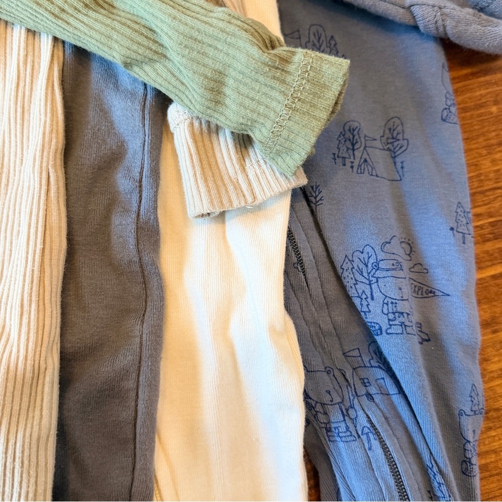 Old Navy Kids Footies - Green, Cream, Blue - Picture 2 of 9
